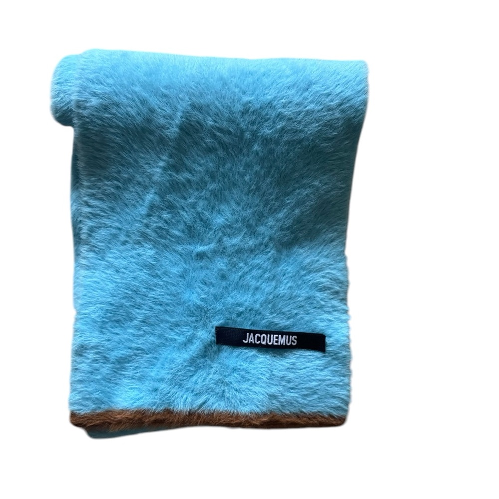 Jacquemus embroidered-logo scarf in great condition.